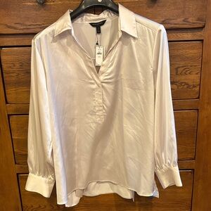 Pretty Banana Republic cream Blouse